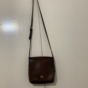 Vintage Coach brown leather crossbody bag in great condition